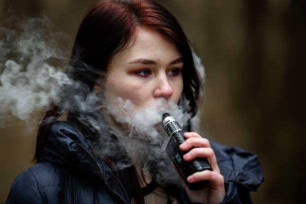 E-Zigaretten industry outlook and analysis how does e-cigarettes ban affect producer resilience and market strategy