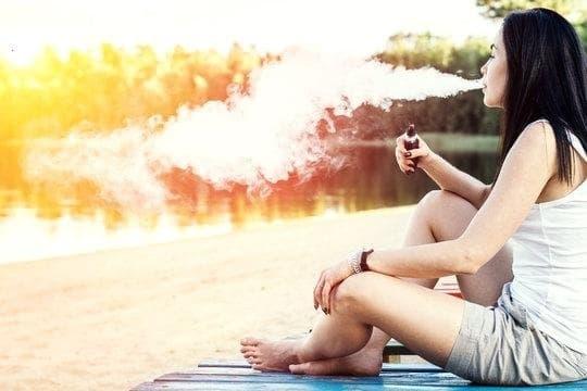 Expert tips for poker online players during e-cigarettes smoking cessation to boost focus and quit successfully