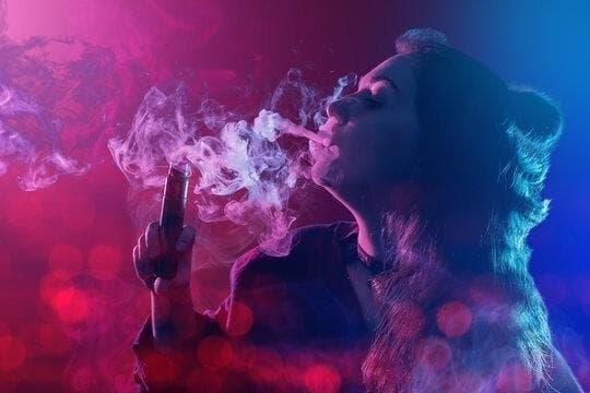 Eldobható e-Cigi risks and short term effects of e cigarettes explained for new users