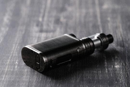 IBvape e-zigaretten safety review, chronic lung diseases associated with e-cigarette use include vaping-related bronchiolitis and lipoid pneumonia
