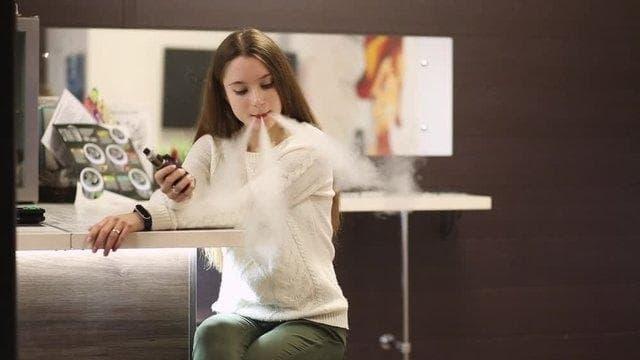 E-Zigaretten traveler essentials and is e cigarette allowed in international flight answered by experts