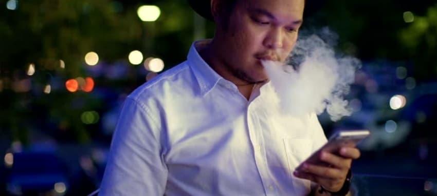 symptoms of e cigarettes explained by xoilac tv with signs risks and harm reduction tips