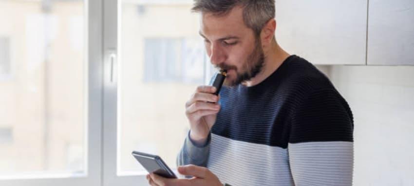 E-cigareta disputes e cigarette surgeon general report findings and urges clearer vaping guidance