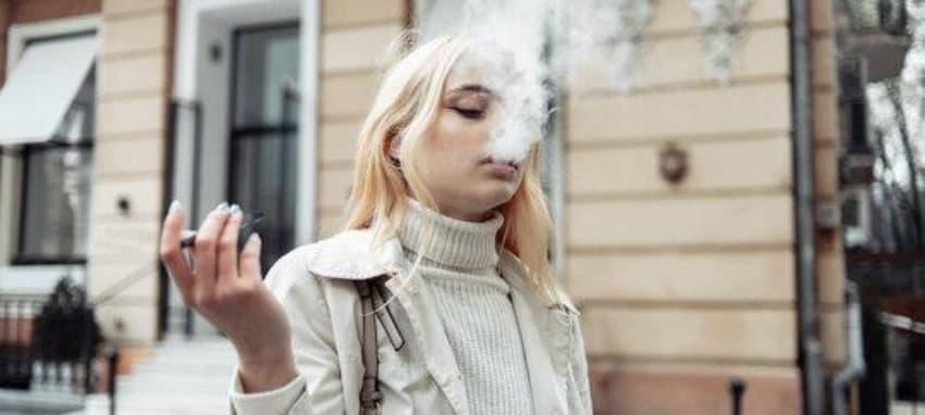 Why Jednorázové e-cigarety are under scrutiny as the aerosol from e-cigarettes is not just harmless water vapor. What the evidence means for users