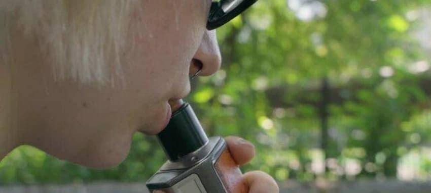Expert insights on trực tiếp đá gà thomo betting trends and veev electronic cigarette safety reviews