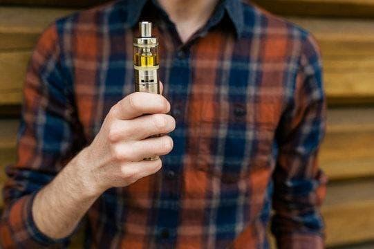 E-Zigaretten traveler essentials and is e cigarette allowed in international flight answered by experts